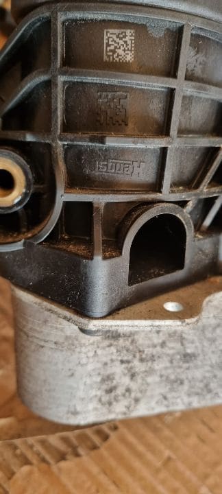 02657 Carcasa filtru ulei 1.6 tdi clh 03n117021 03n115389a