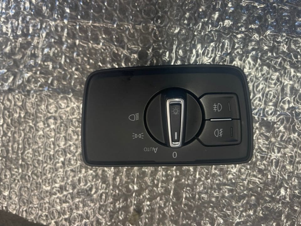 Bloc Lumini Volkswagen Passat B8 / Proiectoare / Led / Xenon / Faruri Automate
