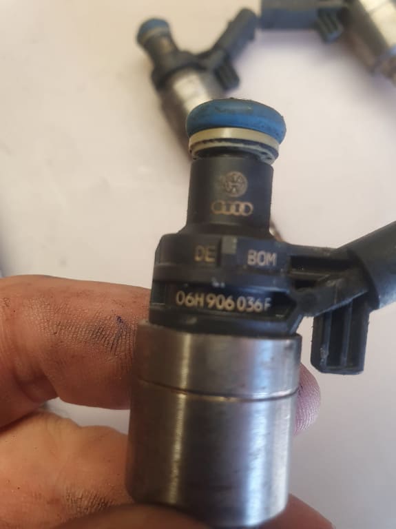 06904 INJECTOR 1.8 2.0 TFSI VW PASSAT CC / GOLF / AUDI PRET / BUCATA
