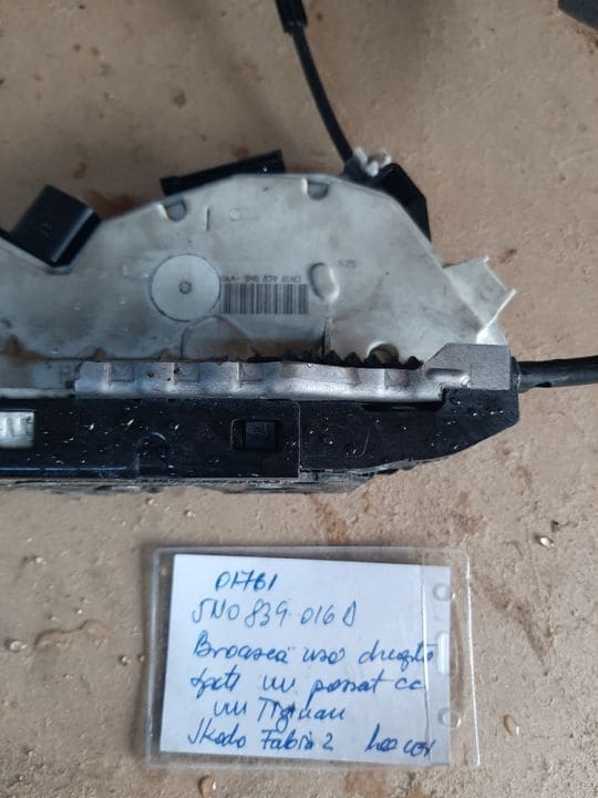 Broasca usa dreapta spate Vw Passat Cc , Vw Tiguan, Skoda Fabia 2 5N0839016D 01761 1C/L39