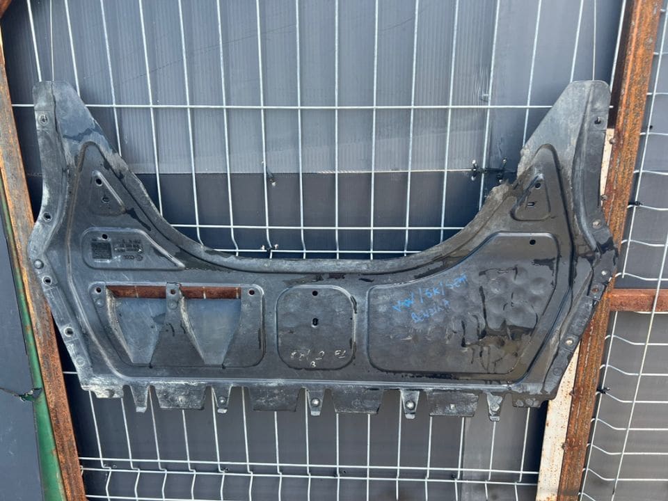 Scut Motor Volkswagen Skoda Seat Benzina 1K0825237J