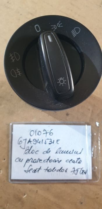 01076 Bloc de lumini cu proiectoare ceata Seat Toledo 4