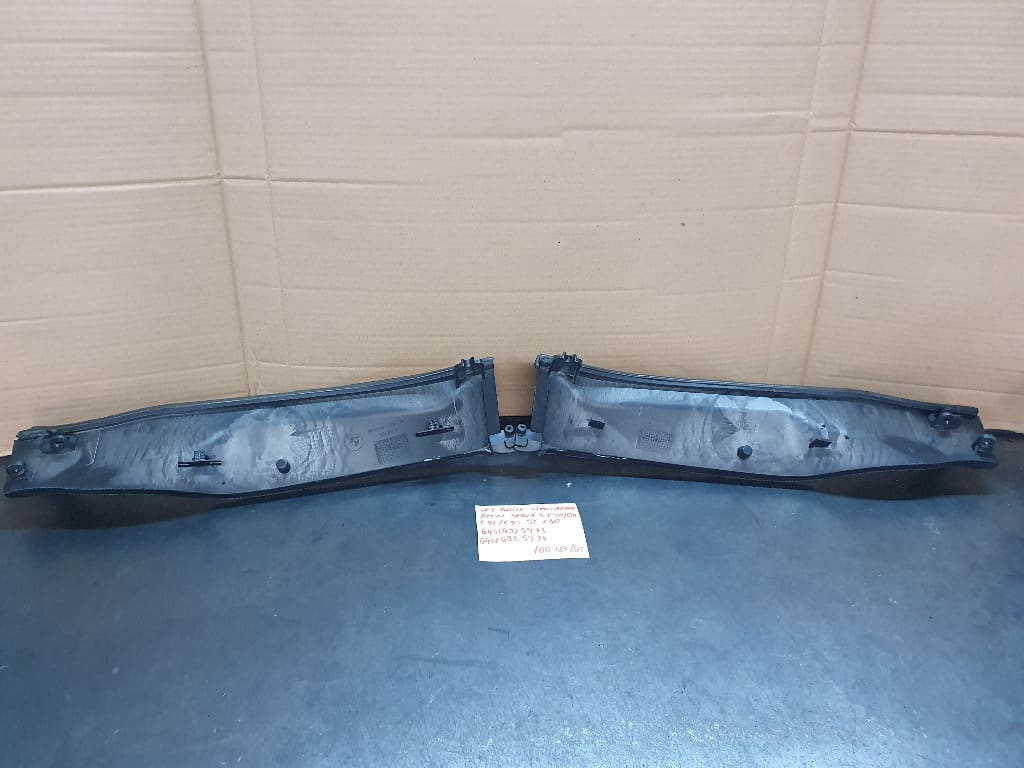 SET GRILE Stergator BMW SERIA 3 E90 E91 Stanga + DR 64316925973 64316925974 PRET /SET