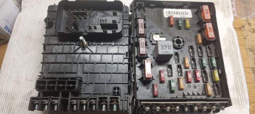 01301 03964 Panou sigurante vw 2.0 tdi 3c0937125 3c0937125a