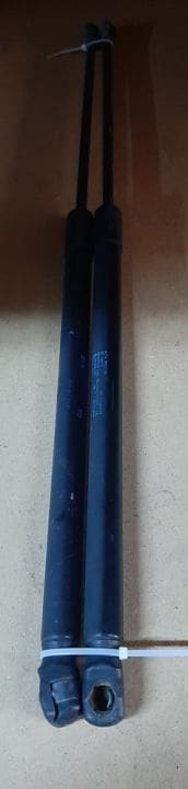 02286 Amortizoare haion Seat Ibiza pret per bucata/ Pret per set 80 lei