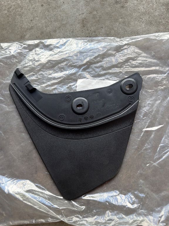 Aparatoare Noroi / Flaps Tesla Model Y 2020-2023 / 1628005-01-A
