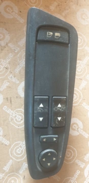 03859 Butoane comenzi geamuri electrice si reglaj oglinzi Fiat Stilo