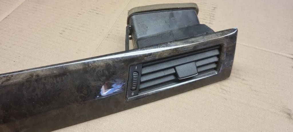 06417 Grila aer bord dreapta bmw E 60 141218-10 6422 6910732