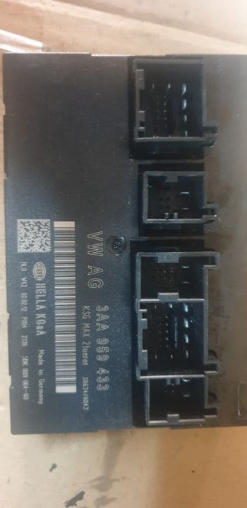 02836, 02804 Modul confort inchidere centralizata Vw Passat B7/Cc