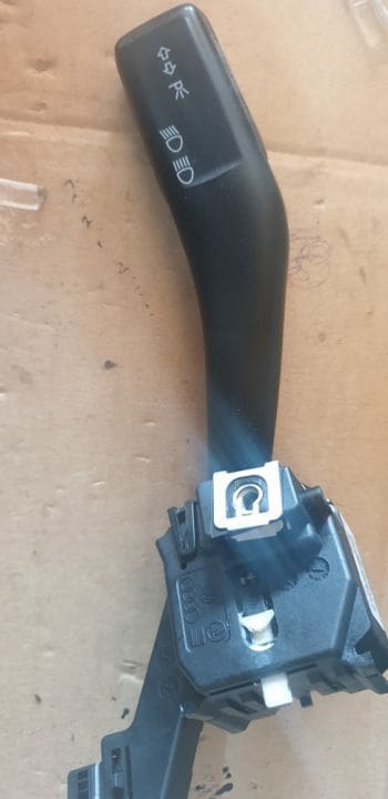 02893 Maneta semnalizare Skoda Octavia 2, Vw Golf 5