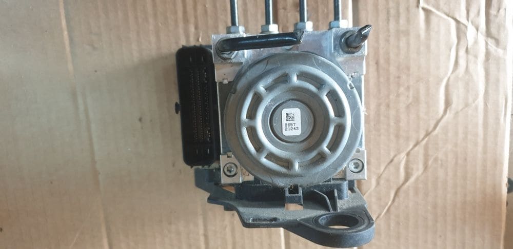 03205 03438 Pompa ABS Vw Golf 7 octavia 3 1.6 tdi 5Q0907379L 5Q0907379R
