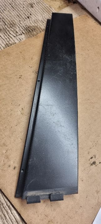 02261 Ornament stalp stanga vw passat b6 3c0839901