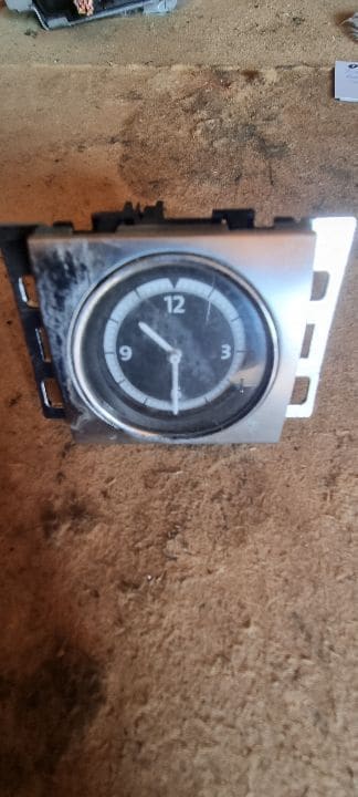 01441 04739 Ceas bord central vw passat 3c8919204a