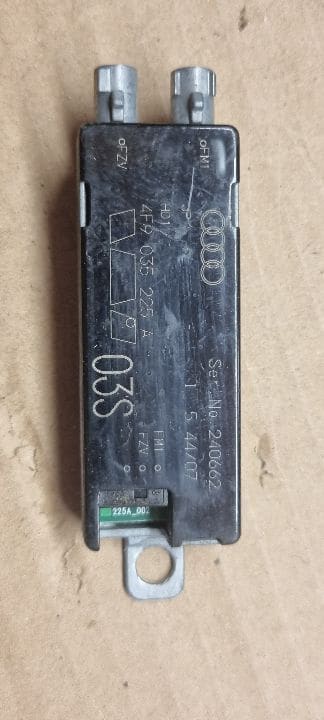 00531 05616 Amplificator antena Audi A6 4F avant. 4F9035225D 4F9035225