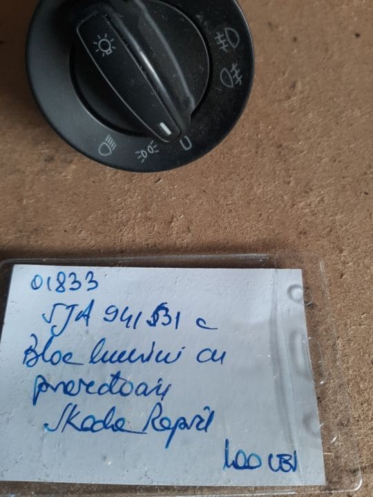 01833 Bloc lumini cu proiectoare Skoda Rapid