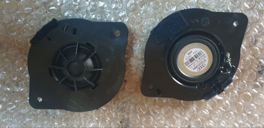 03897 Tweeter Audi A4 B8 pret per bucata