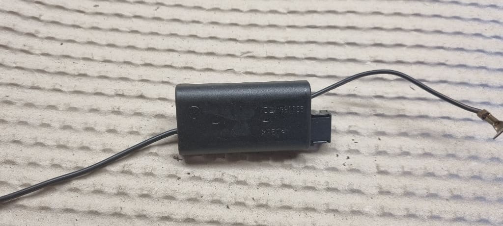 03278 Filtru banda fm rejector semnal fm amplificator antena vw passat b6 mde g50088 g50089