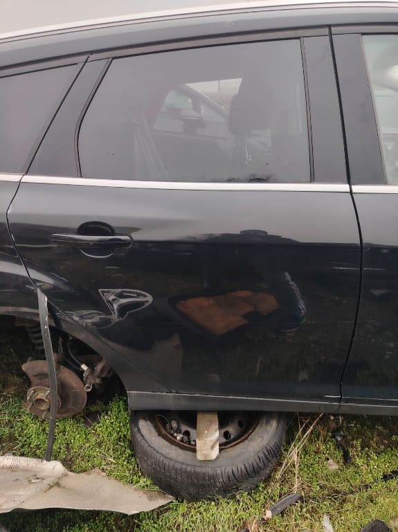 USA DREAPTA SPATE FORD FOCUS 3 BREAK