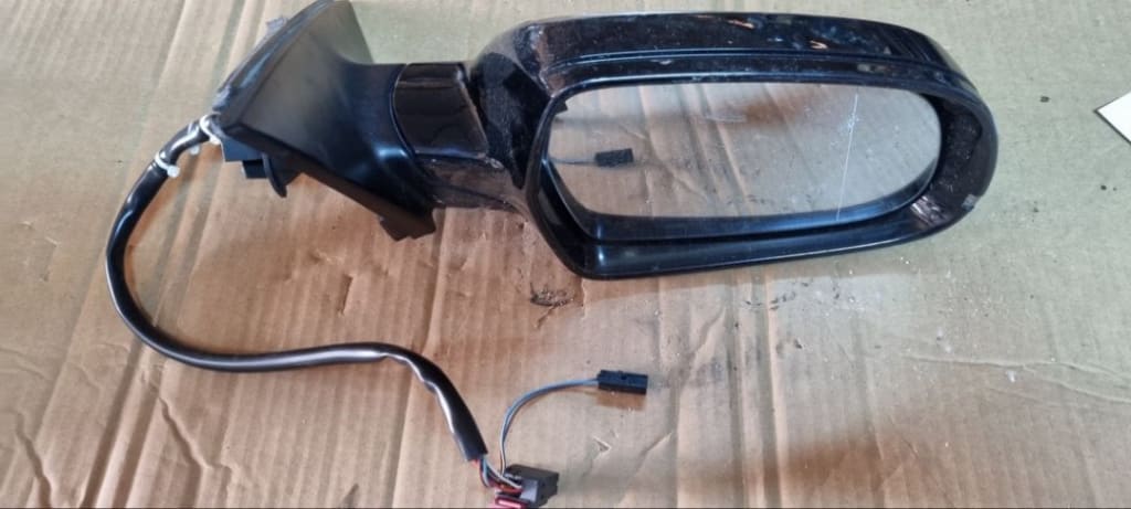 01322 Oglinda dreapta fata electrica Audi A4 B8 2.0Tdi