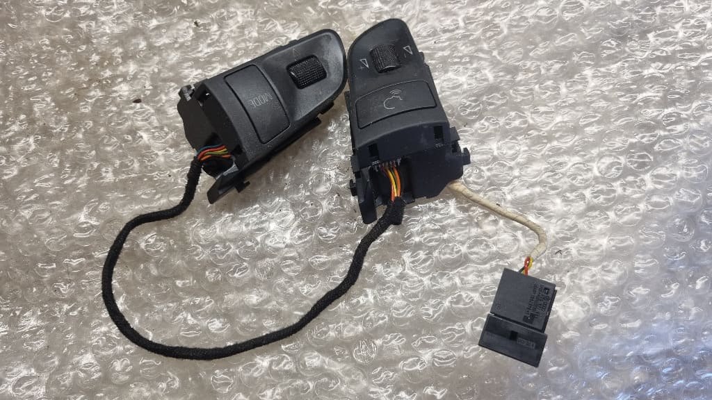06500 Comenzi volan seat altea 4f0951527c 4f0951527d