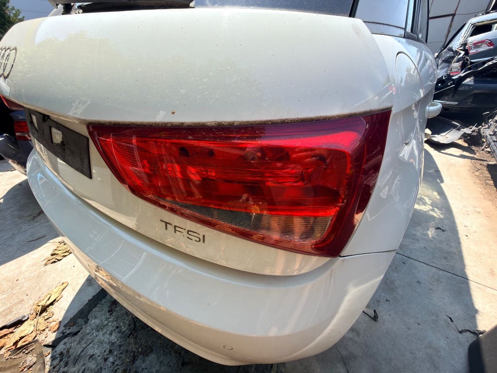 Lampa Stop Dreapta Audi A1 / Varianta in 4 Usi