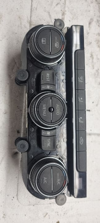 03443 Panou climatronic vw passat b8 5g0907044ag