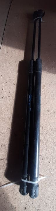 01962 Set amortizoare portbagaj haion Skoda Rapid