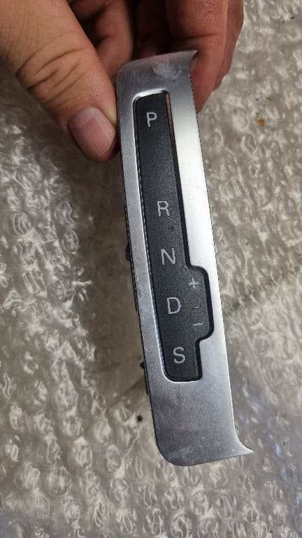 02169 Panou / indicator selector viteze Audi A6 4F 4F1713463B