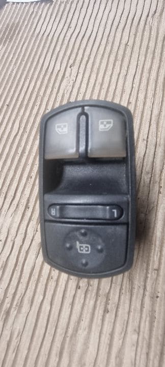 05435 Bloc butoane geamuri fata si reglaj oglinzi opel corsa d gm 13258522ad 315625731
