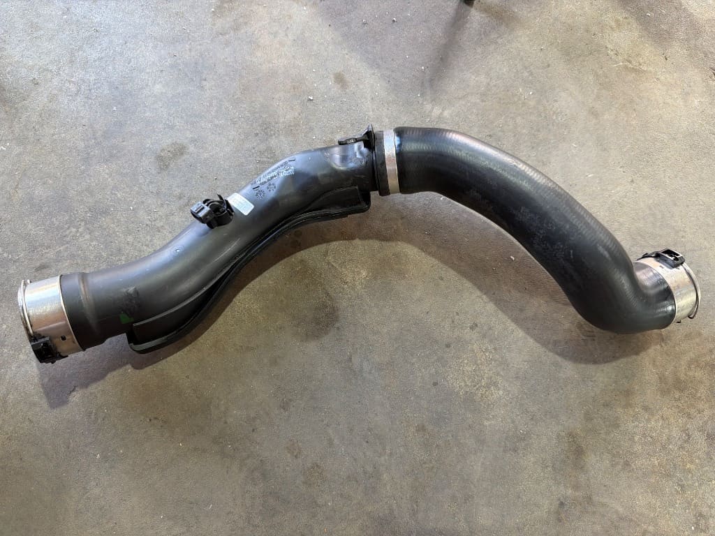 Tubulatura Furtun Turbo / Intercooler BMW N57 3.0 d cod 4735270-01