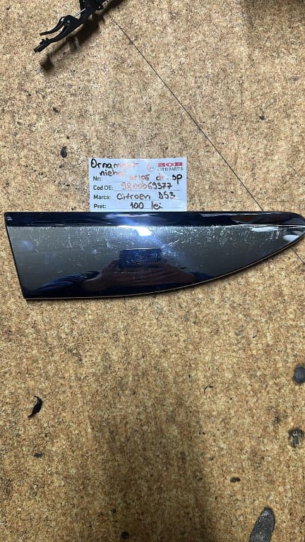 ORNAMENT NICHEL ARIPA DREAPTA SPATE CITROEN DS3 9800069377 1B/L8