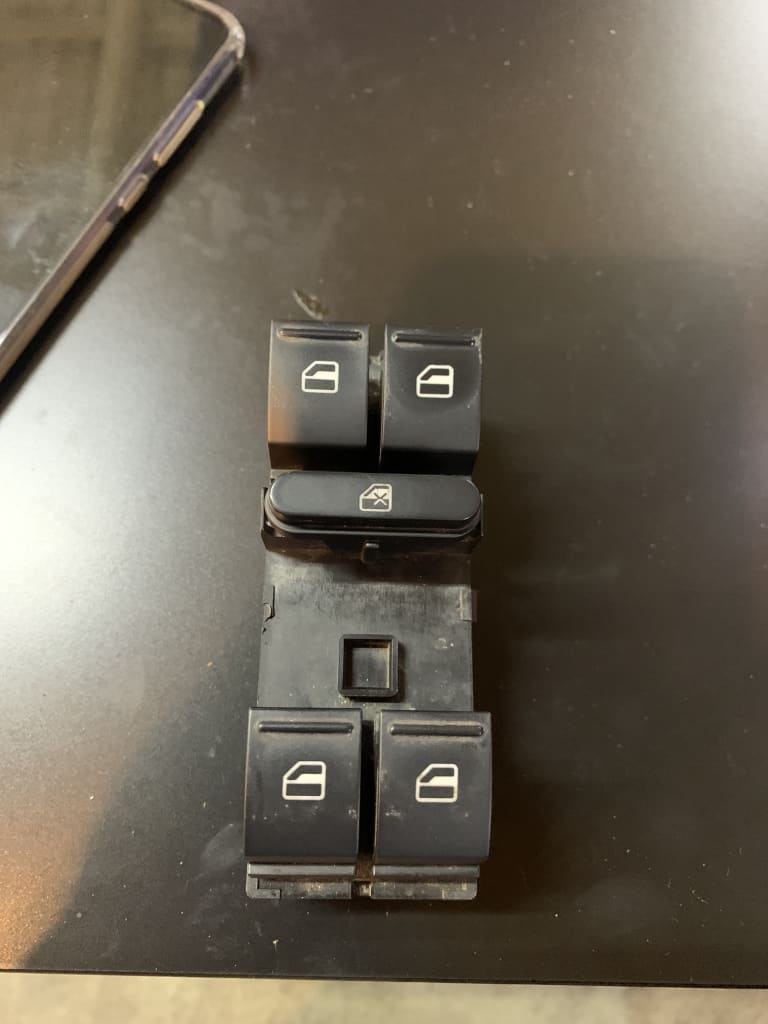 Butoane 4 Geamuri Electrice / Volkswagen / Skoda / Seat