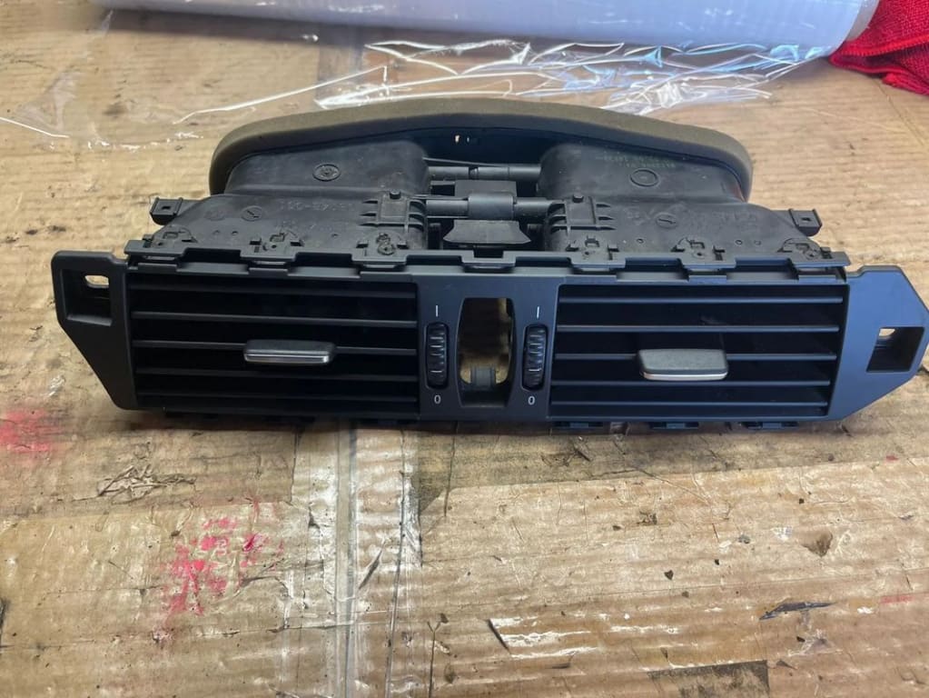 00755 Grila aer bord centrala, cod 9112206-01, Bmw 5 (E60)