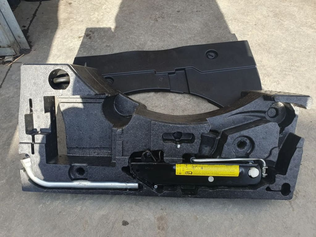 1Z0012115B SET ROATA REZERVA SKODA / VW /