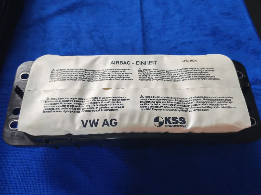 Airbag Pasager VW Golf 7 / Audi A3 / Skoda Octavia 3 cod : 8V0880204G