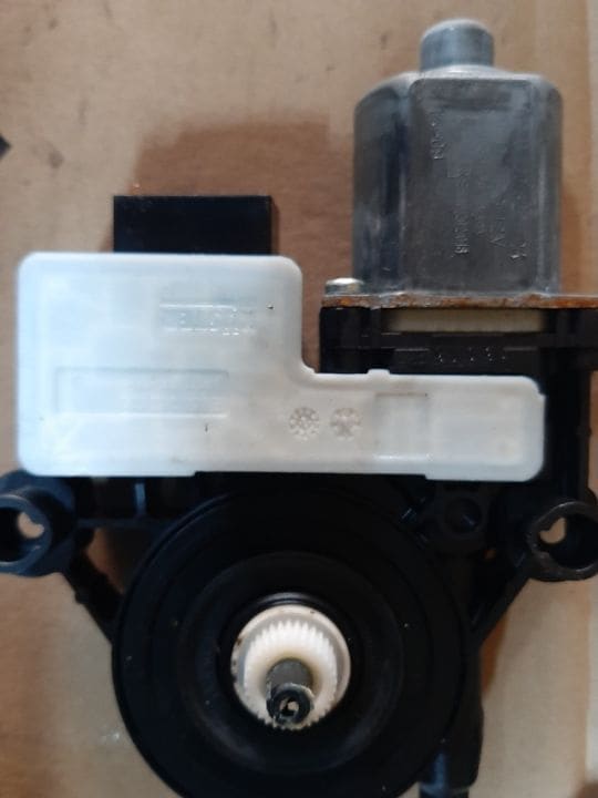05366 06176 Motoras geam dreapta spate skoda octavia 3 5q0959812a 0130822726
