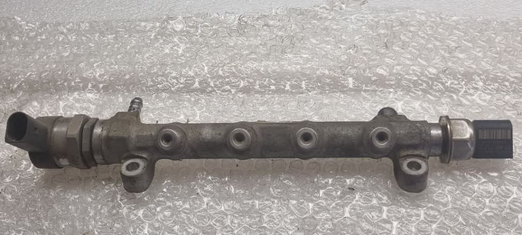 06090 Rampa imnjectoare 1.6 2.0 tdi 04L089B 04L906054
