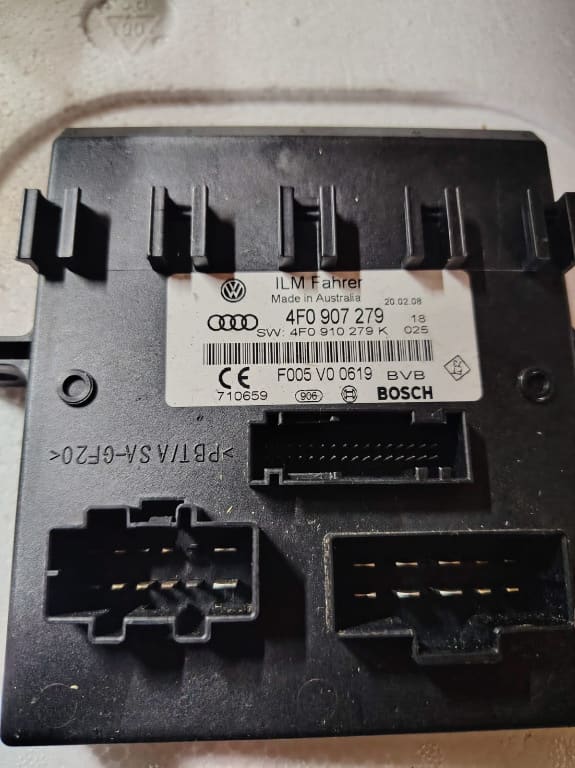 17C / L6 05241 4F0907279 Modul confort Audi