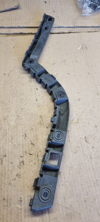 06140 06296 06140 Suport bara dreapta spate skoda superb 2 3t5807394