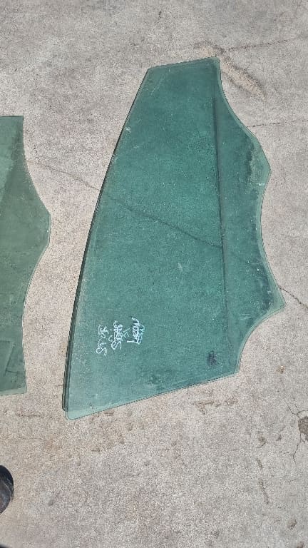 Geam stanga fata seat leon