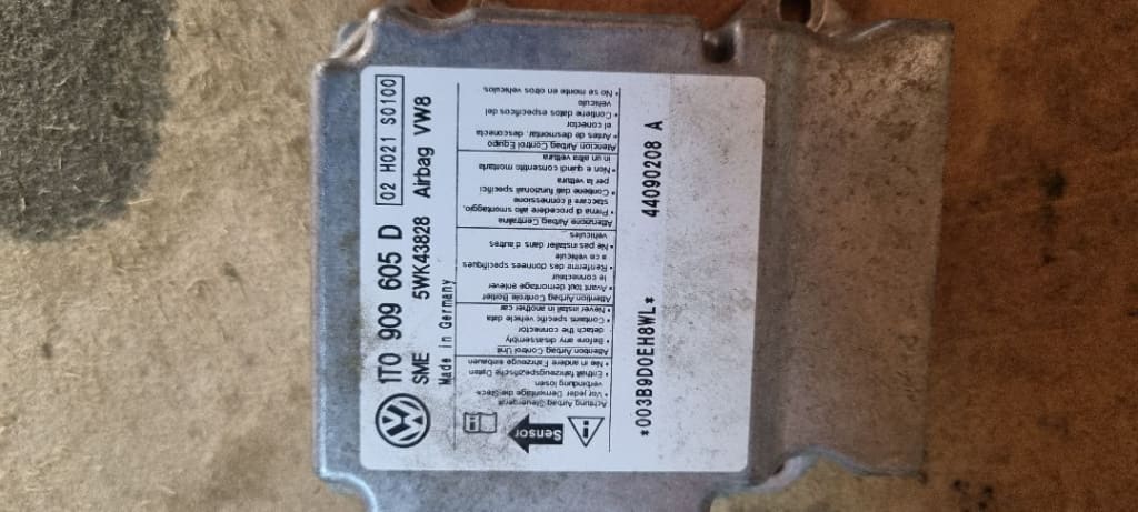 04505 Calculator modul airbag vw touran 1t0909605d