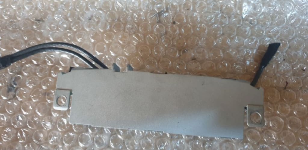 03891 Amplificator antena Audi A4 B8